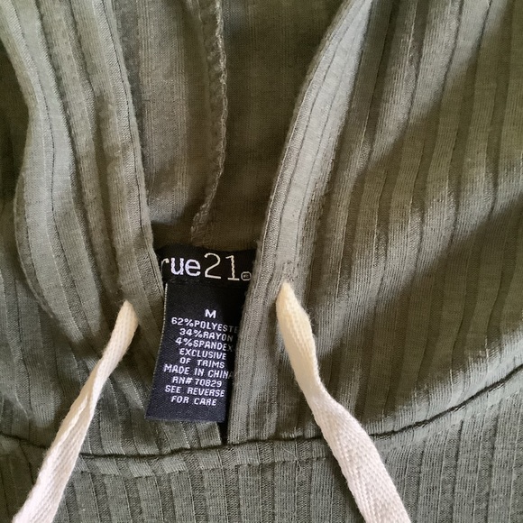 Rue21 NWOT ~ Hooded Pull Over Top - Picture 5 of 6